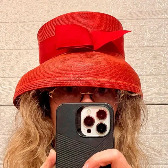 Vintage‎ Red Straw Cloche Hat with Bow Union Made Formal Occasion - Picture 2 of 5